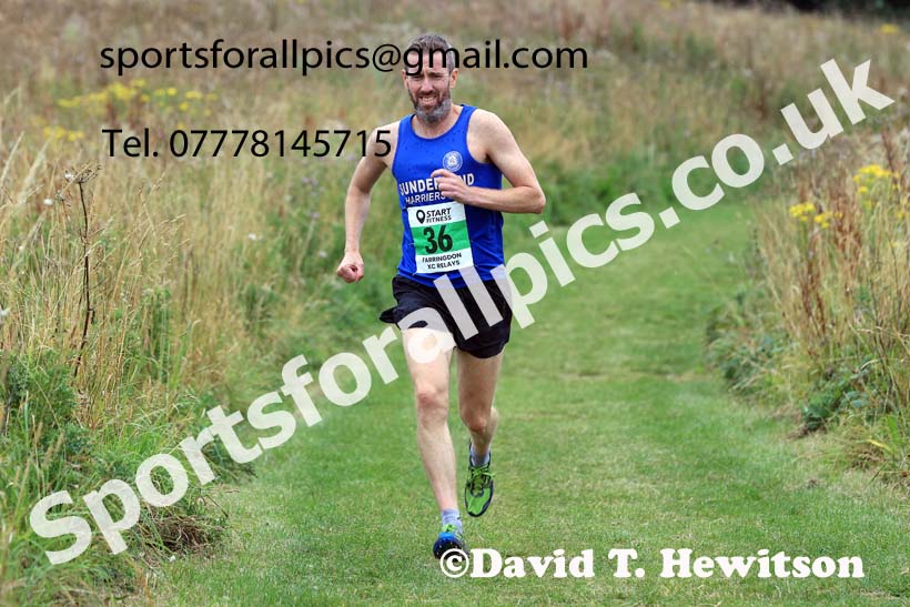 Senior Men and Veterans Relay, 2024 Sunderland XC Relays.  Photo: David T. Hewitson/Sports for All Pics